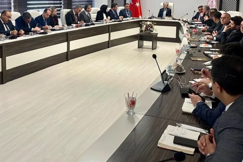 İstanbul depremleri sonrası MEB sahada