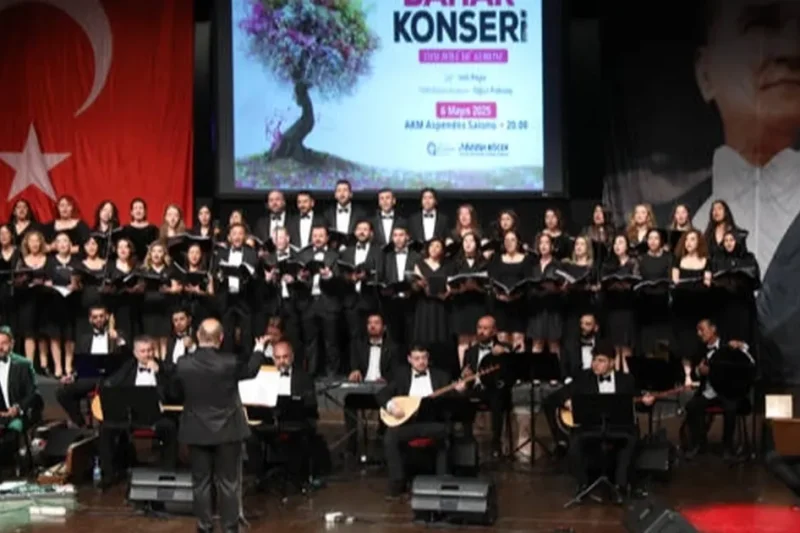 Antalya Büyükşehir THM korosundan bahar konseri
