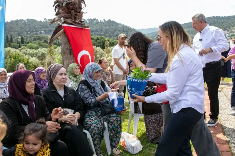 Güzelbahçeli anneler kahvaltıda buluştu