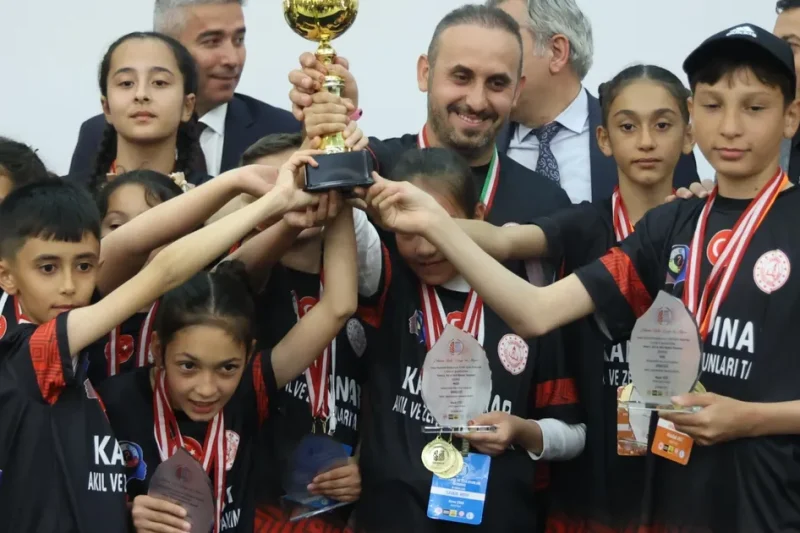 Konya’da 6. Akıl ve Zeka Oyunları yarışması büyük heyecana sahne oldu