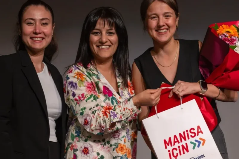 Manisa’dan işitme engellilere özel film gösterimi