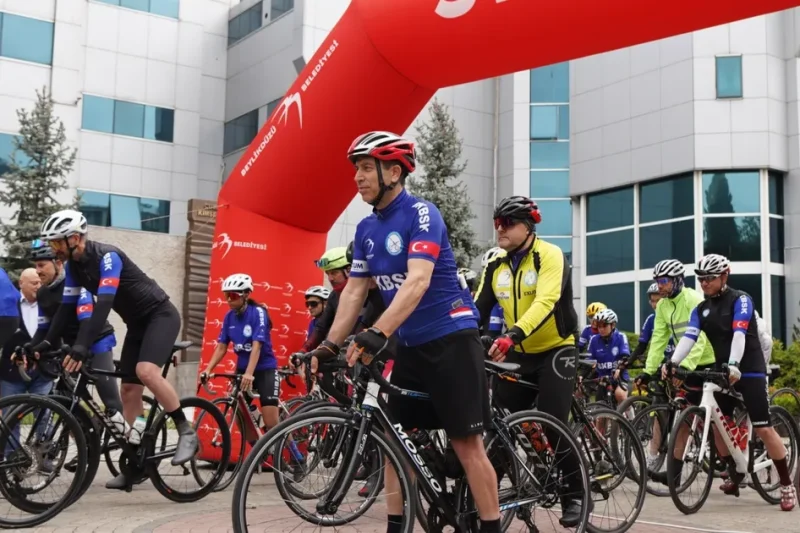 Sporcular 8. kez şehitler için pedal çevirdi 